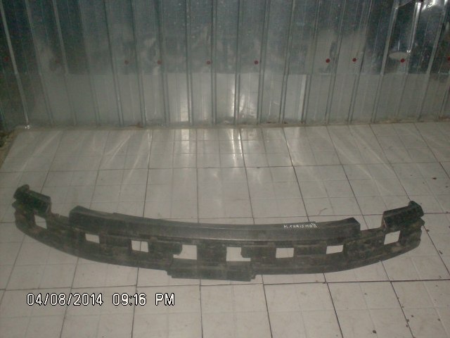 Vand armatura bara fata Mitsubishi Carisma