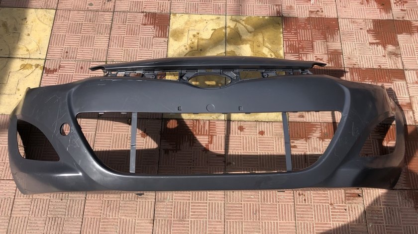 Vand bara fata originala noua Hyundai i20 facelift 2014
