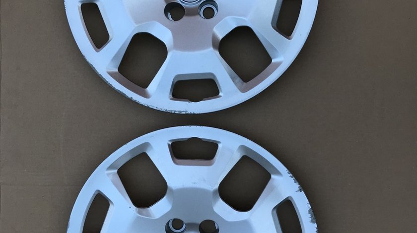 Vand Capace Originale 16'' Ptr. Jante De Tabla Fiat