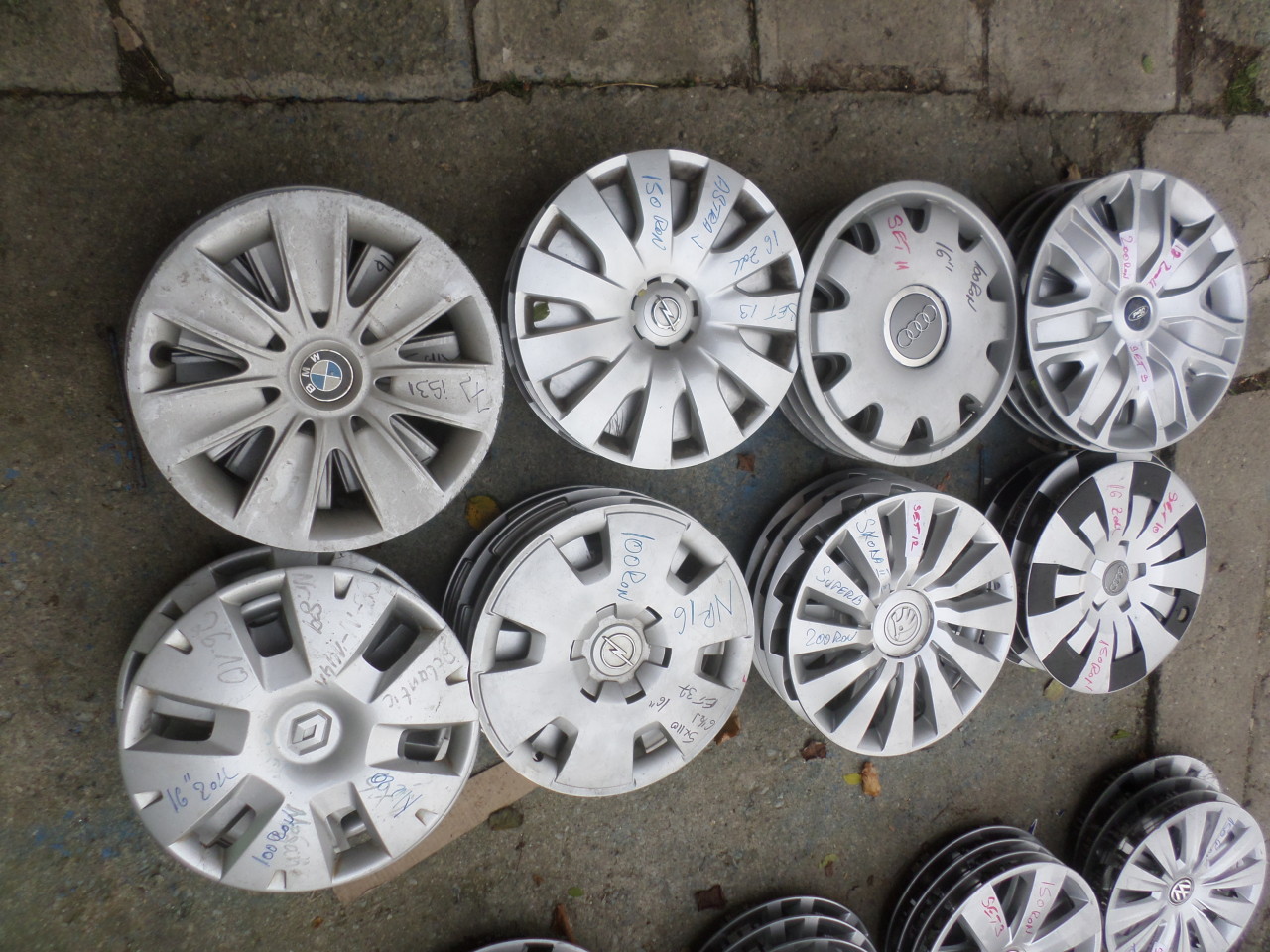 Vand capace pe 15