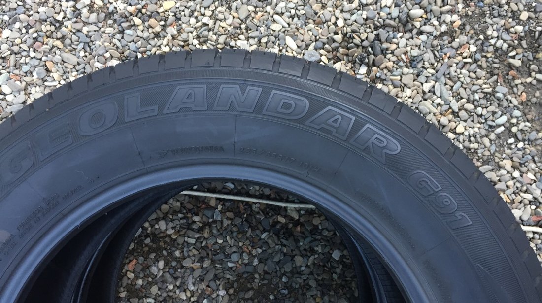 Vand cauciucuri NOII BRIDGESTONE DUELLER H/T 235.60R16-100H