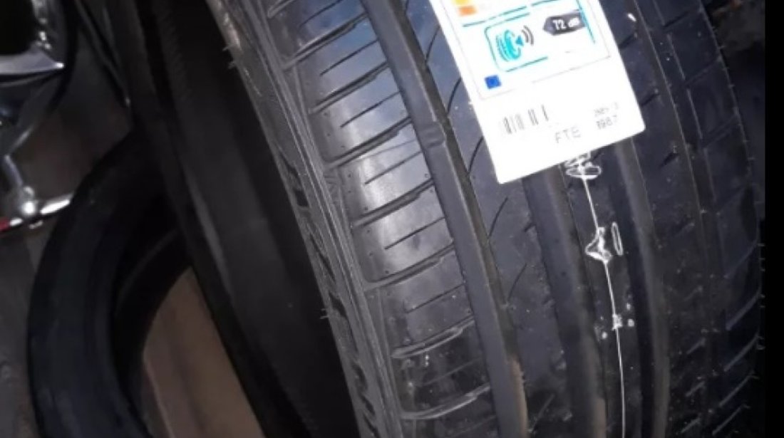 Vand doua anvelope noi Falken 245/40 R19 Y