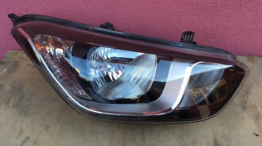 Vand far dreapta Hyundai i20 2013