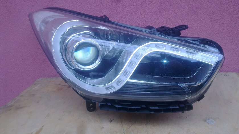 vand far dreapta Hyundai i40 2014