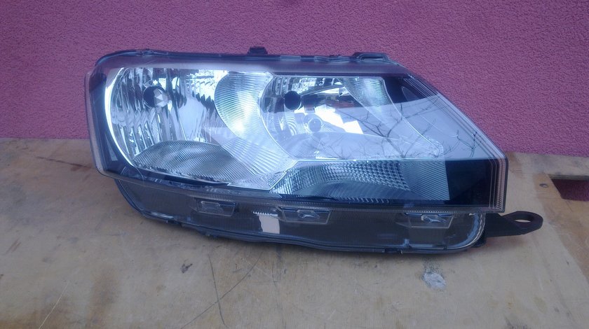 Vand far dreapta Skoda Rapid