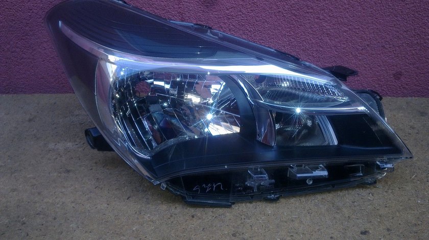Vand far dreapta Toyota Yaris 2014