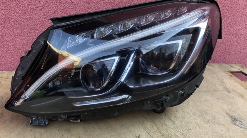 Vand far full LED stanga Mercedes W205