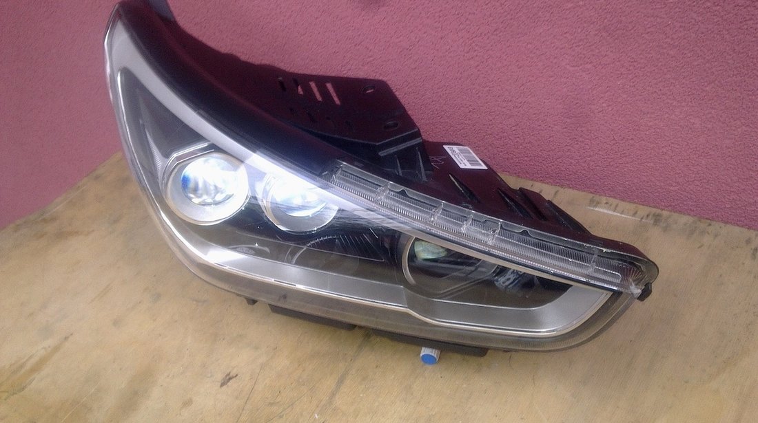 Vand far led dreapta Hyundai i30 2017