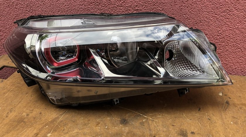 Vand far led dreapta Suzuki Vitara