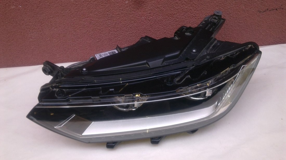 Vand far led stanga VW Passat B8  2015 2019