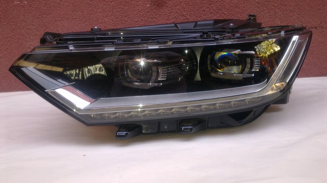 Vand far led stanga VW Passat B8  2015 2019