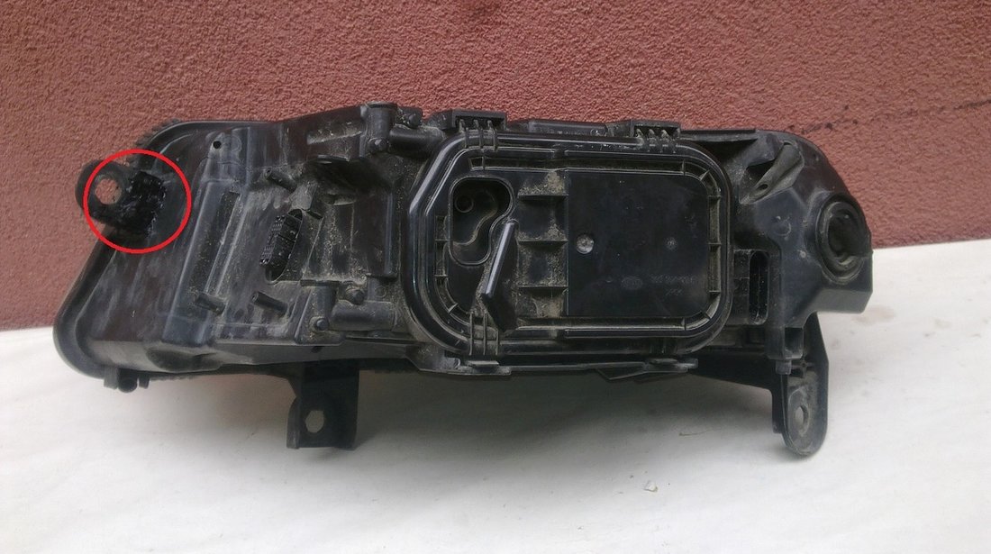 Vand far xenon adaptiv  dreapta Aud A6 2007