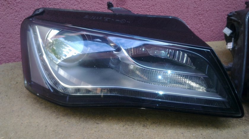 Vand far xenon dreapta Audi A8 2012
