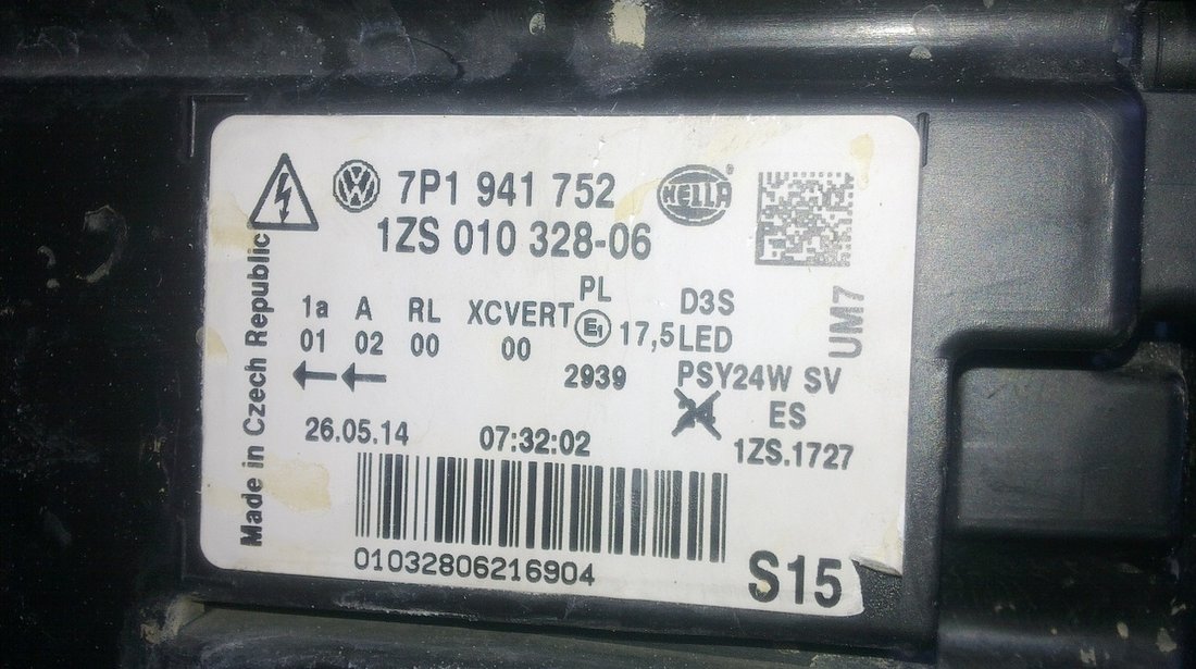 Vand far xenon dreapta VW Touareg 2012