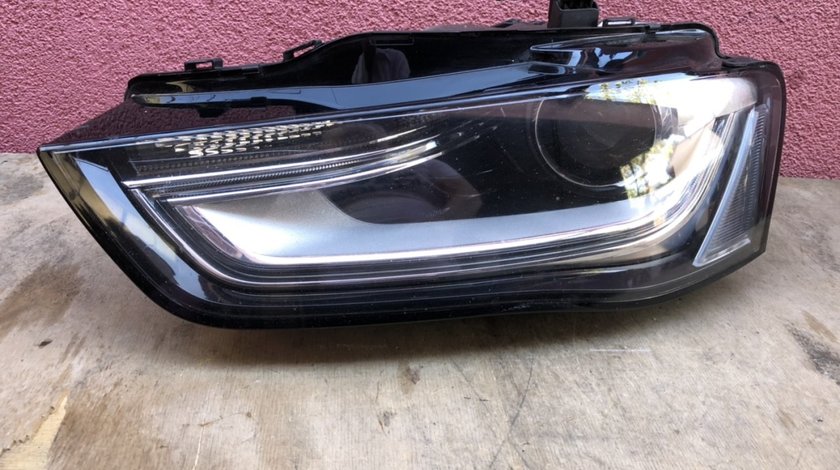 Vand far xenon stanga Audi A4 B8 2013