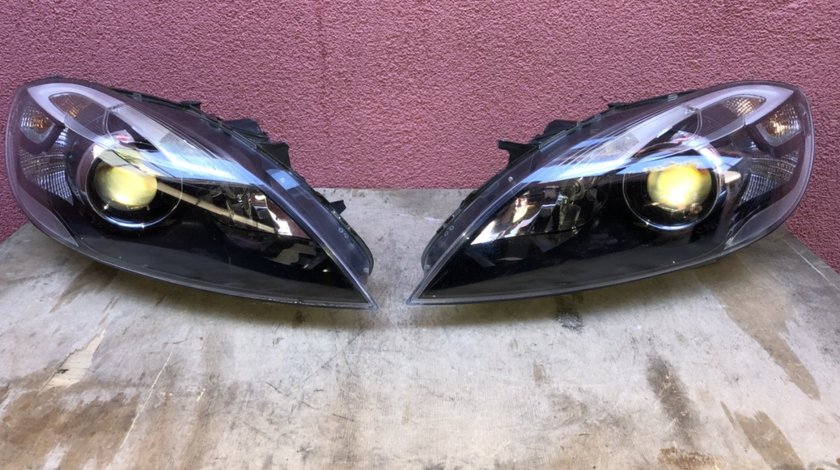 Vand far xenon stanga dreapta Volvo V40 2014