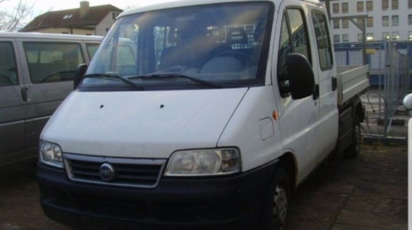 Vand Fiat Ducato platforma din an 2004,motor 2300cm,110cp, diesel