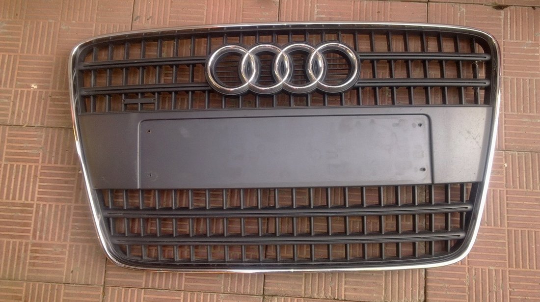 Vand grila Audi Q7