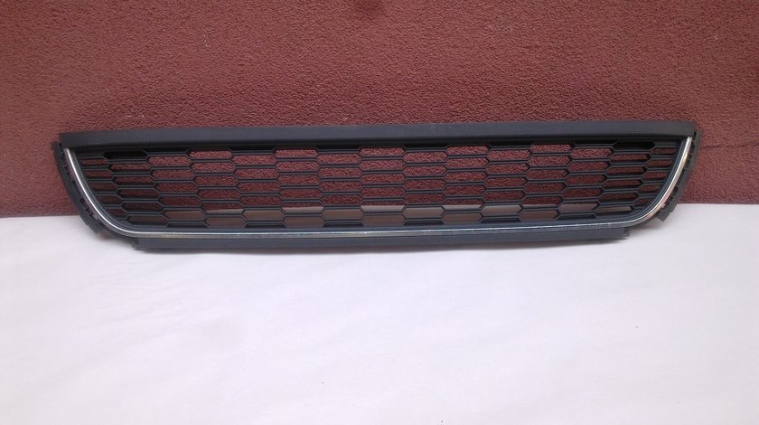 Vand grila centrala bara VW Polo 2010