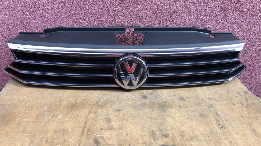 Vand grila fata VW Passat B8 2016