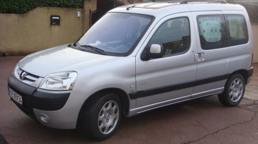 Vand motor peugeot partner 2.0 hdi din anul 2003