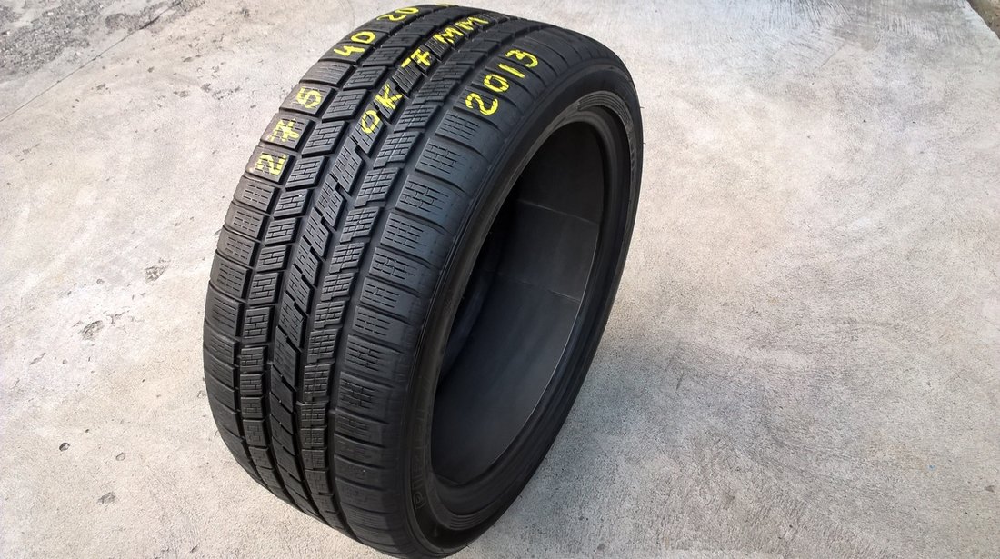 Vand o anvelopa de iarna 275 40 20 pirelli scorpion ice & snow run flat