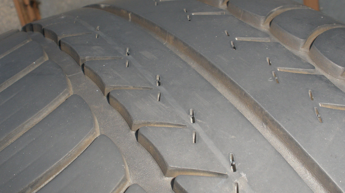 vand o singura anvelopa de vara 205/55/16 goodyear nct5 pret 150ron