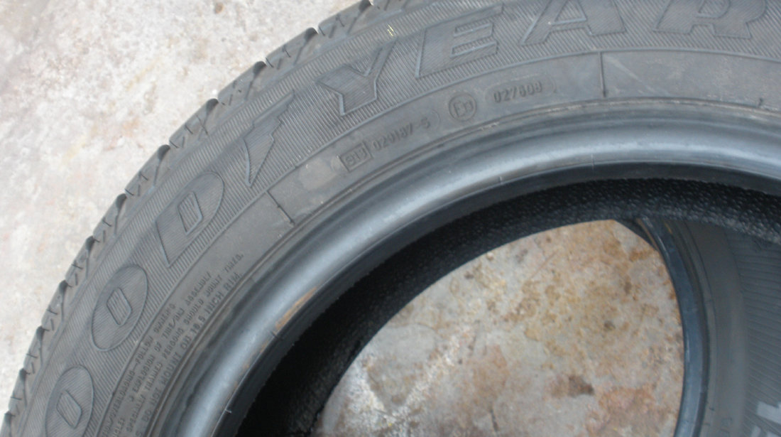 vand o singura anvelopa de vara 205/55/16 goodyear nct5 pret 150ron