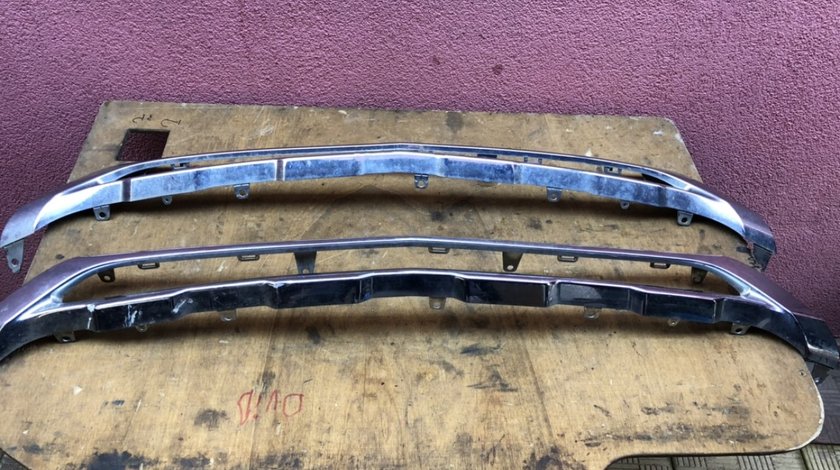 Vand ornament crom bara fata Mercedes GLK A2048851822