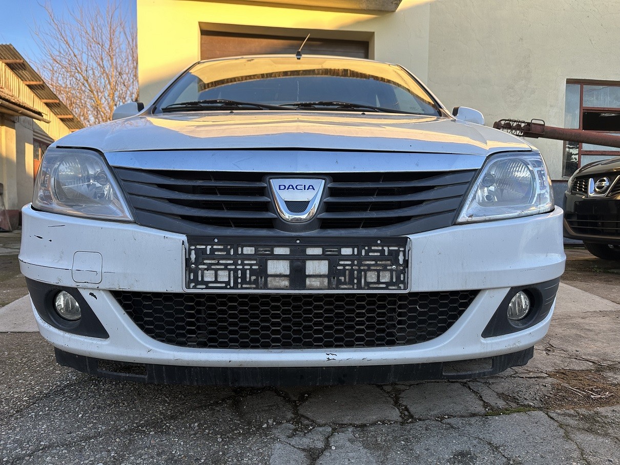 Vand piese Dacia Logan 2010 1.2 Benzina