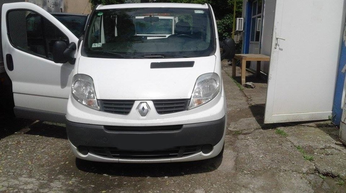 Vand piese Renault Trafic motor 2.0 dci tip M9R euro 4 din dezmembrari