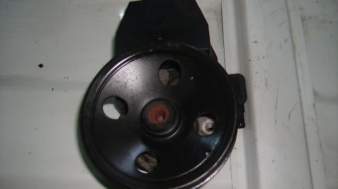 Vand pompa servo-directie Mercedes C180 W203 .