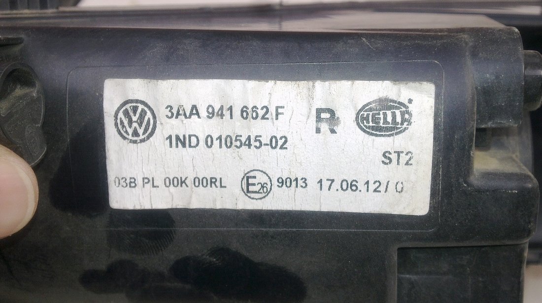 Vand proiectoare VW Passat 2012