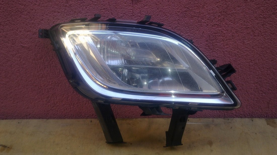 Vand proiector dreapta Opel Astra J 2010