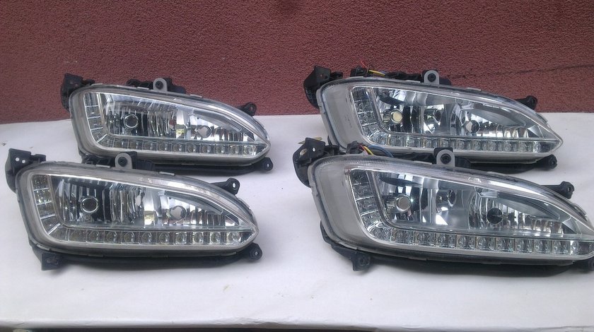 Vand proiector led dreapta Hyundai Santa Fe 2014