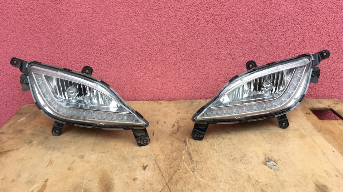 Vand proiector LED stanga dreapta Hyundai i30