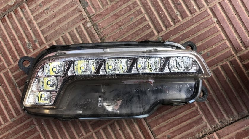 Vand proiector/lumina de zi led dreapta Mercedes E W212