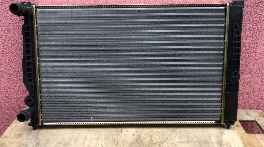 Vand radiator apa Audi A4 A6 VW Passat Nissens 60299