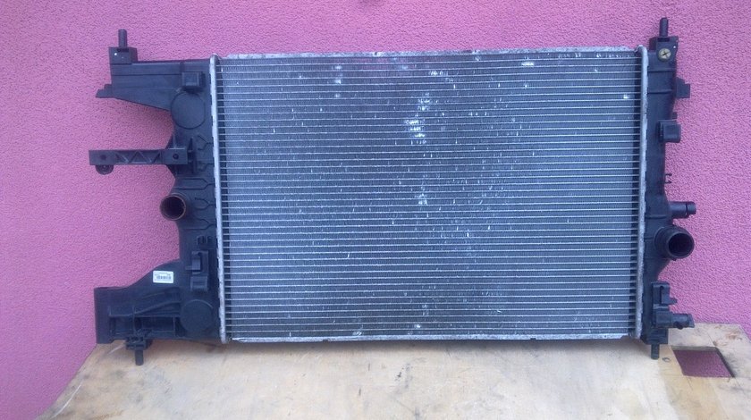 Vand radiator apa Opel Astra J benzina