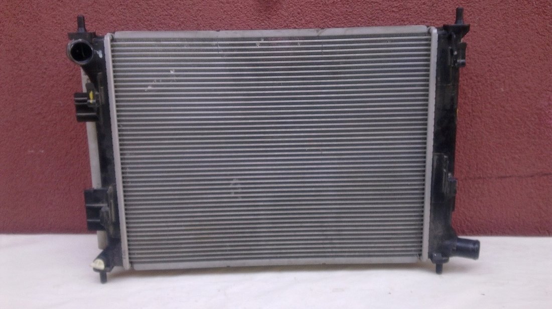 Vand radiator apa si AC HYundai i20 2014