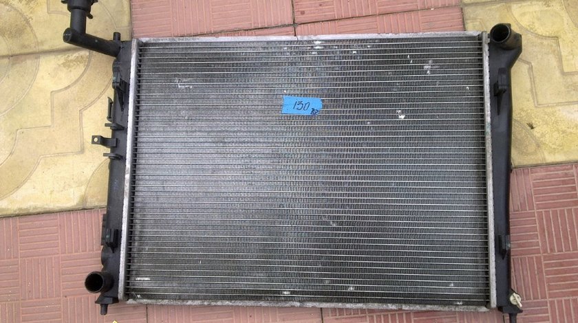 Vand Radiator apa si AC hyundai i30 benzina 2009