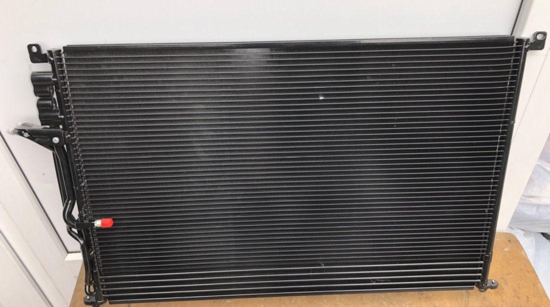 Vand radiator clima/AC nou original pt Audi A8 D3 8E0260403