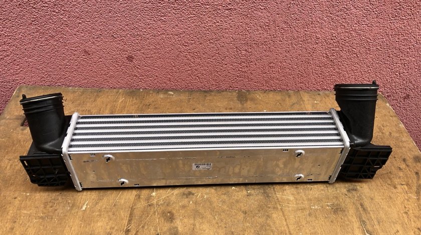 Vand radiator intercooler nou original BMW E90 E92 E93 E87 7379167