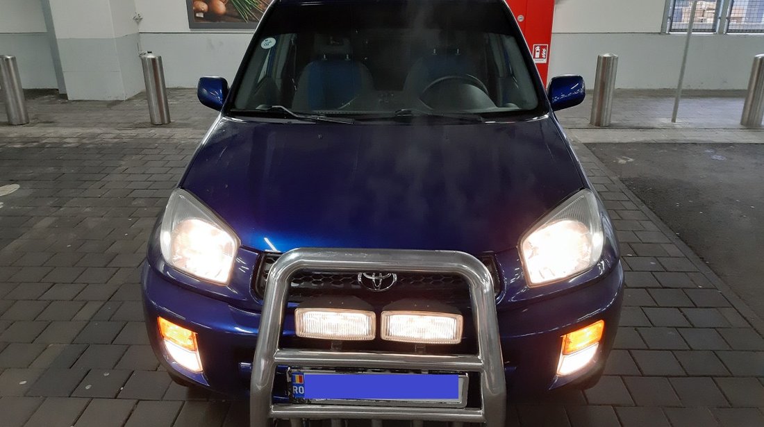 Vand/schimb Toyota RAV 4 II BLUE EDITION,150CP, 2.0 benzina, 4X4 din Showroom Otopeni 2001 VVTI 2001