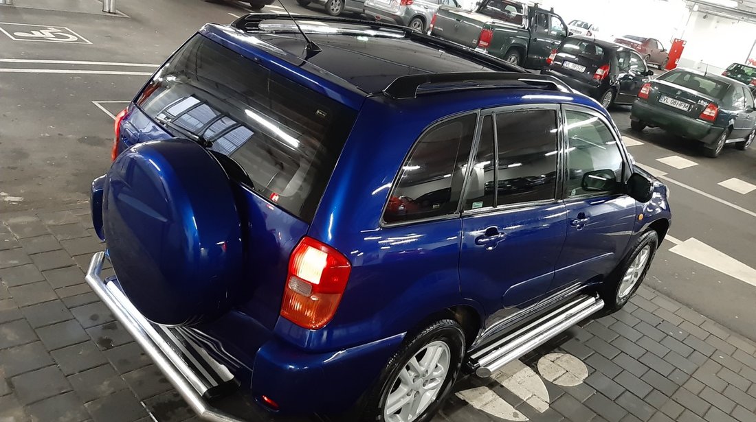 Vand/schimb Toyota RAV 4 II BLUE EDITION,150CP, 2.0 benzina, 4X4 din Showroom Otopeni 2001 VVTI 2001