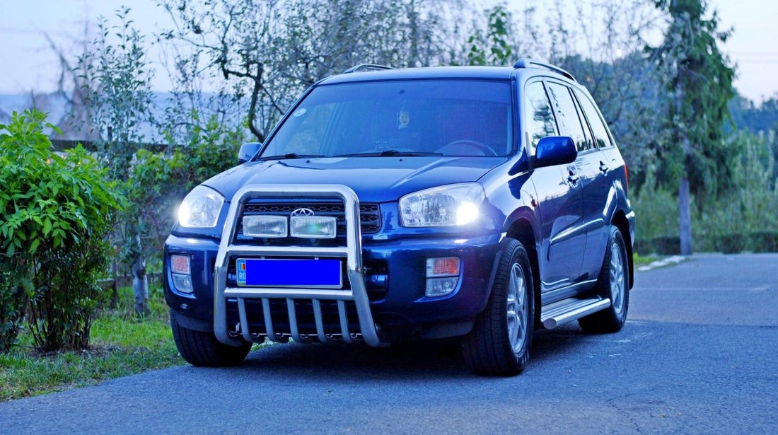 Vand/schimb Toyota RAV 4 II BLUE EDITION,150CP, 2.0 benzina, 4X4 din Showroom Otopeni 2001 VVTI 2001