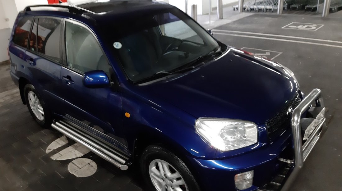 Vand/schimb Toyota RAV 4 II BLUE EDITION,150CP, 2.0 benzina, 4X4 din Showroom Otopeni 2001 VVTI 2001