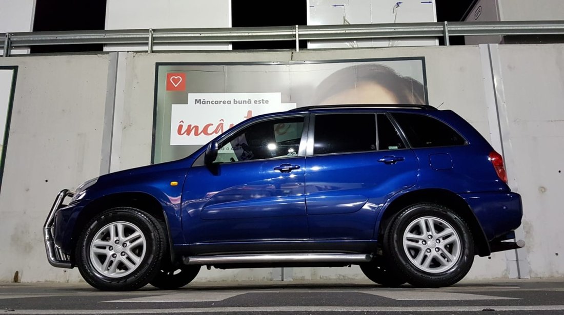 Vand/schimb Toyota RAV 4 II BLUE EDITION,150CP, 2.0 benzina, 4X4 din Showroom Otopeni 2001 VVTI 2001