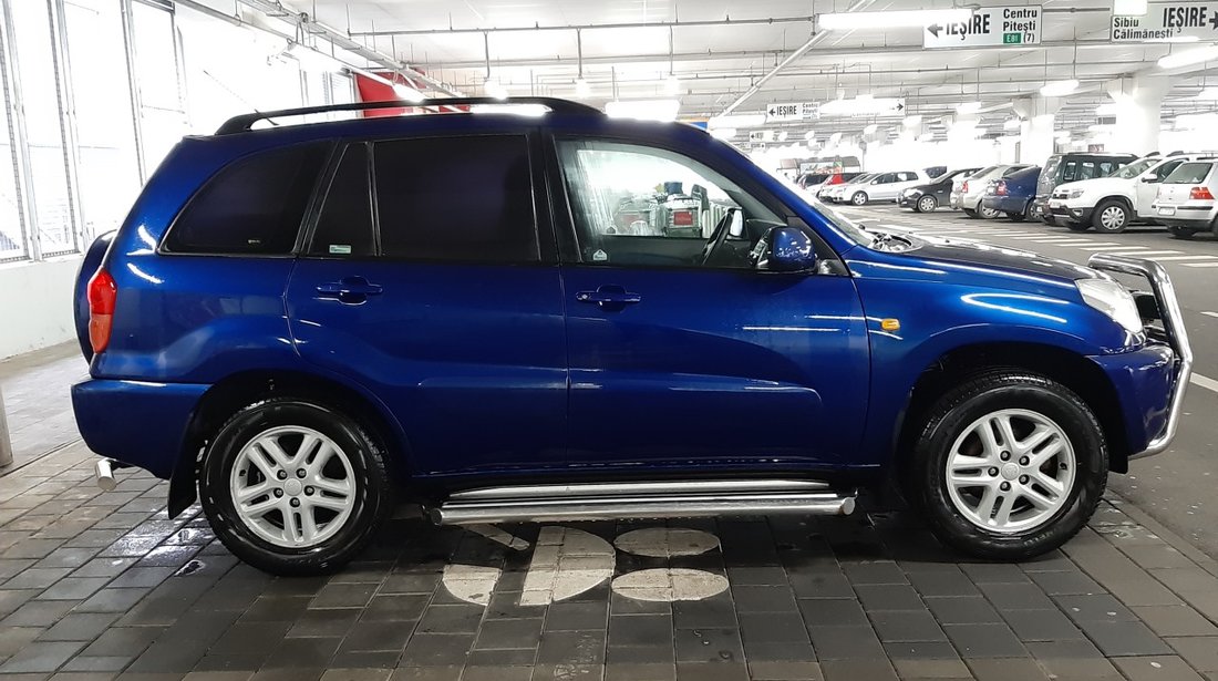 Vand/schimb Toyota RAV 4 II BLUE EDITION,150CP, 2.0 benzina, 4X4 din Showroom Otopeni 2001 VVTI 2001