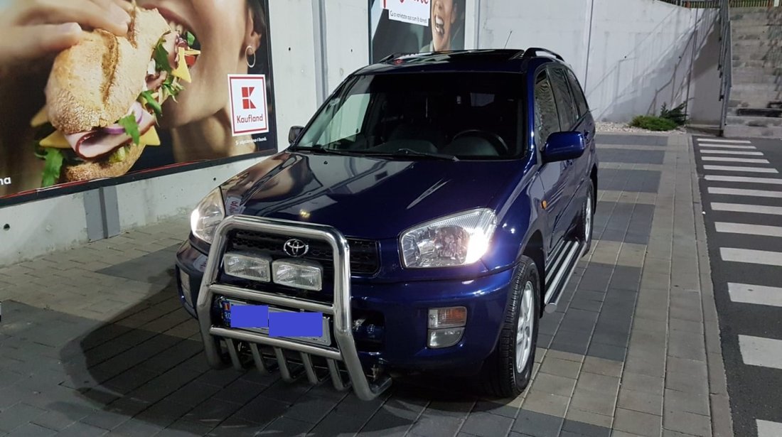 Vand/schimb Toyota RAV 4 II BLUE EDITION,150CP, 2.0 benzina, 4X4 din Showroom Otopeni 2001 VVTI 2001